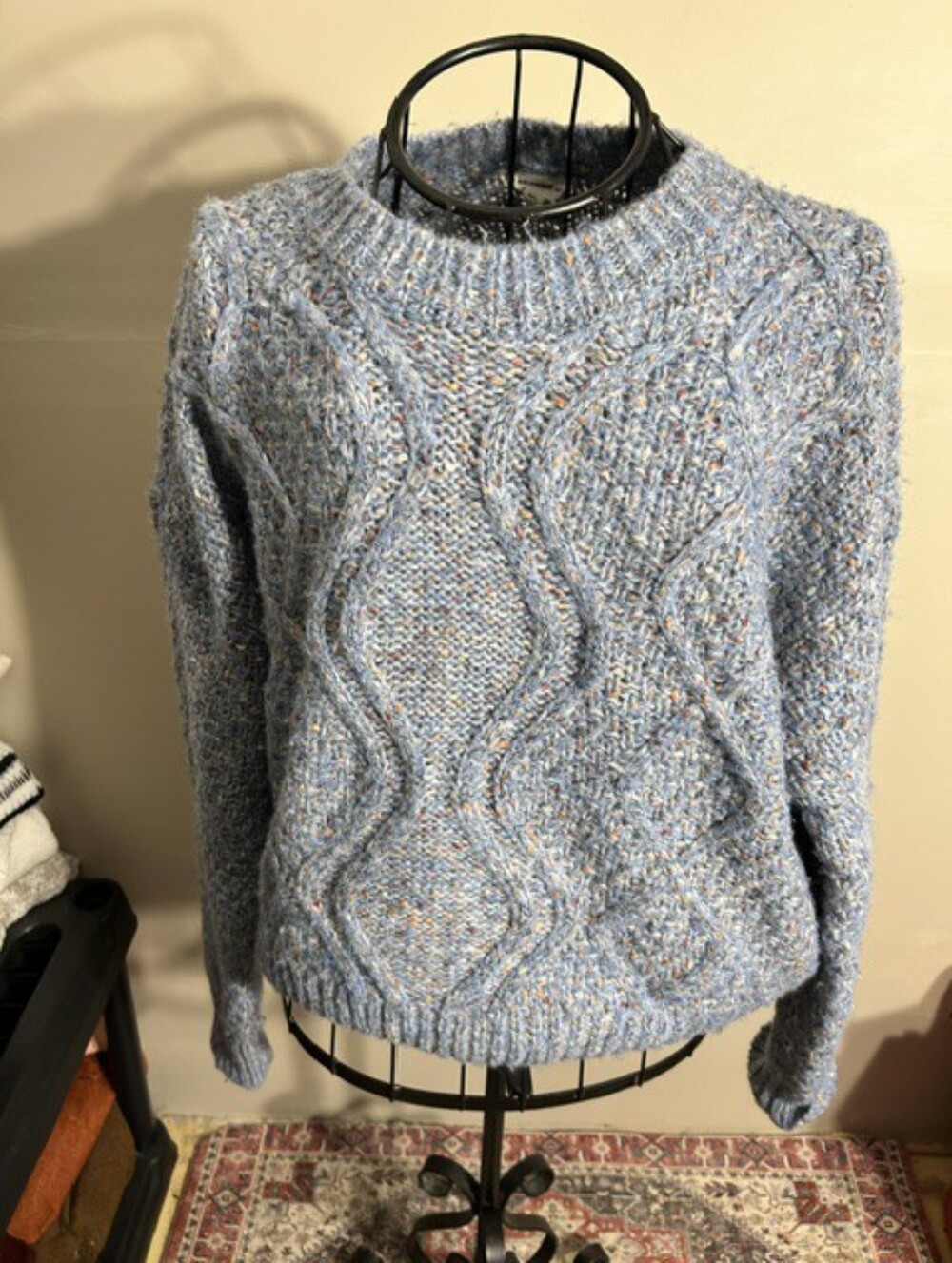 wool size medium / large  sweater womens knit blue